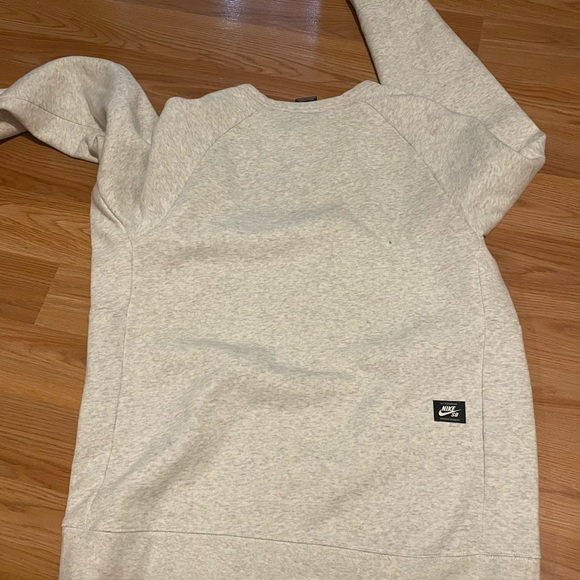 Ladies Nike SB Sweater - Picture 2 of 8